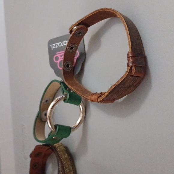 Lot of 4 bracelets, snap wristlet, - Picture 3 of 3